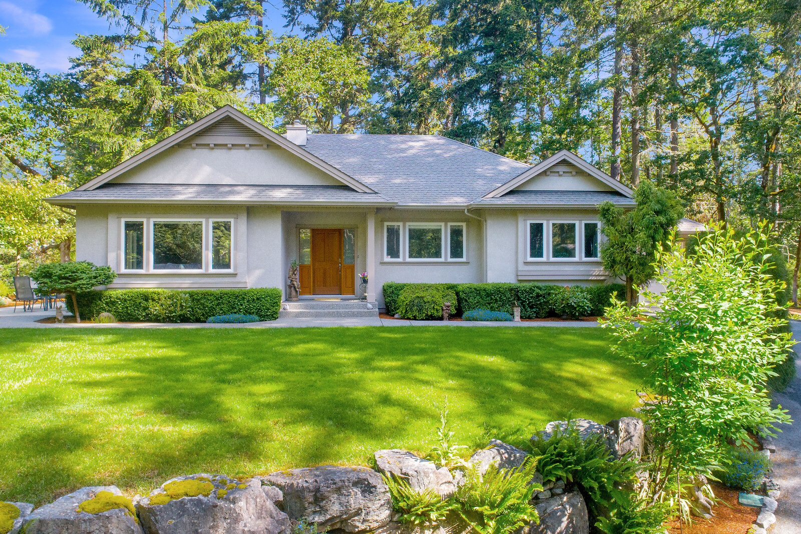 198 Goward Rd Multimedia Showcase