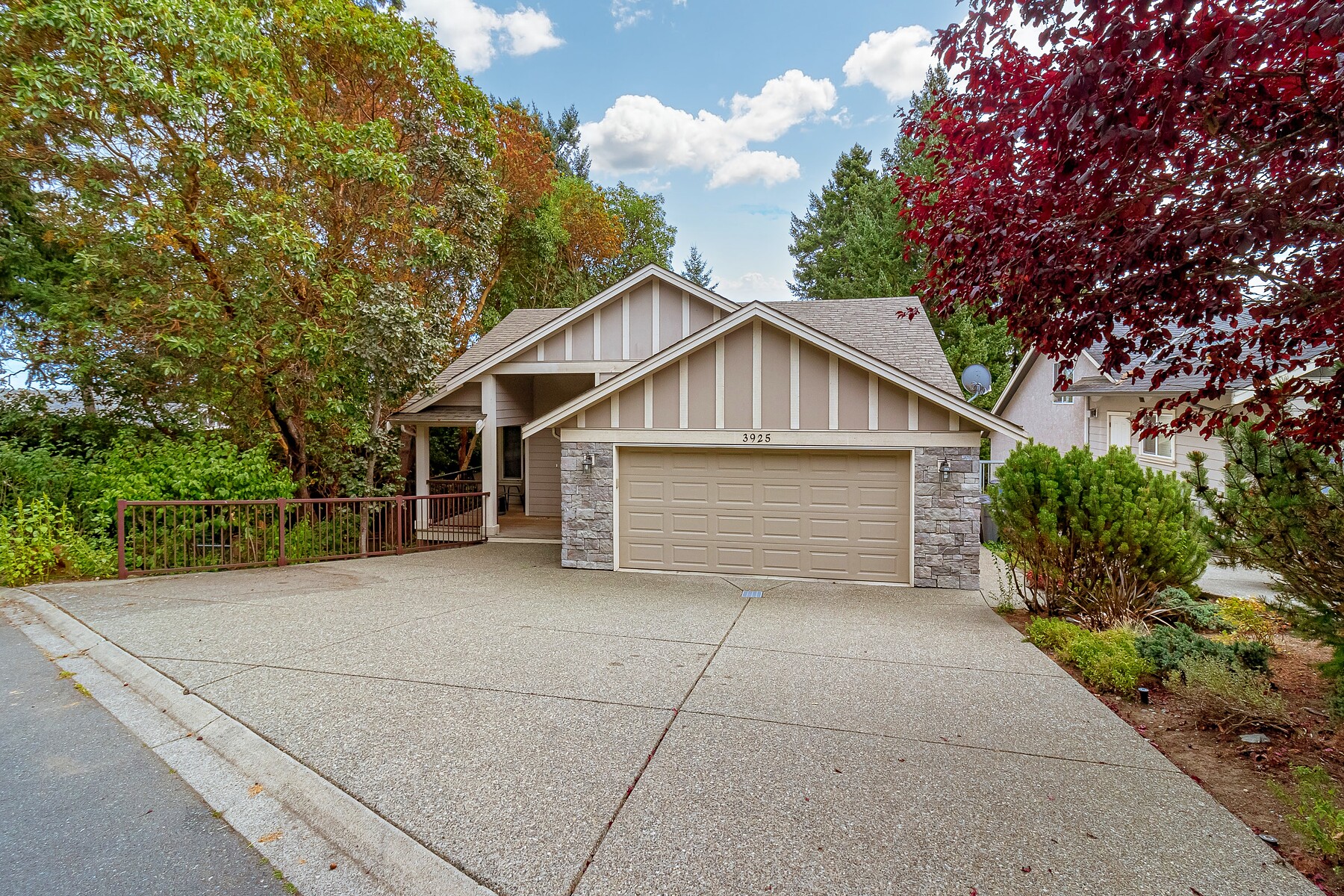 3925 Mildred St Multimedia Showcase