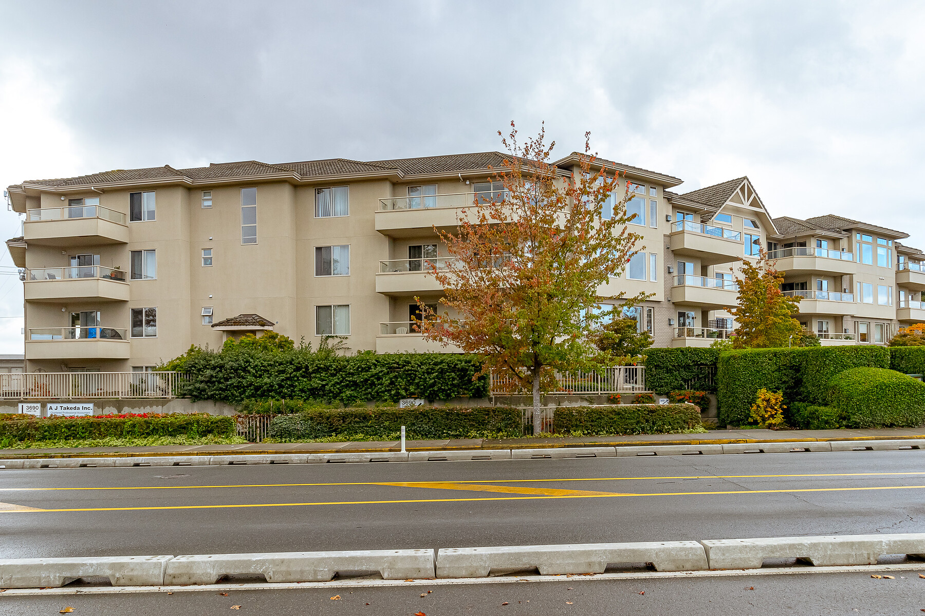 3033700 Carey Rd Multimedia Showcase