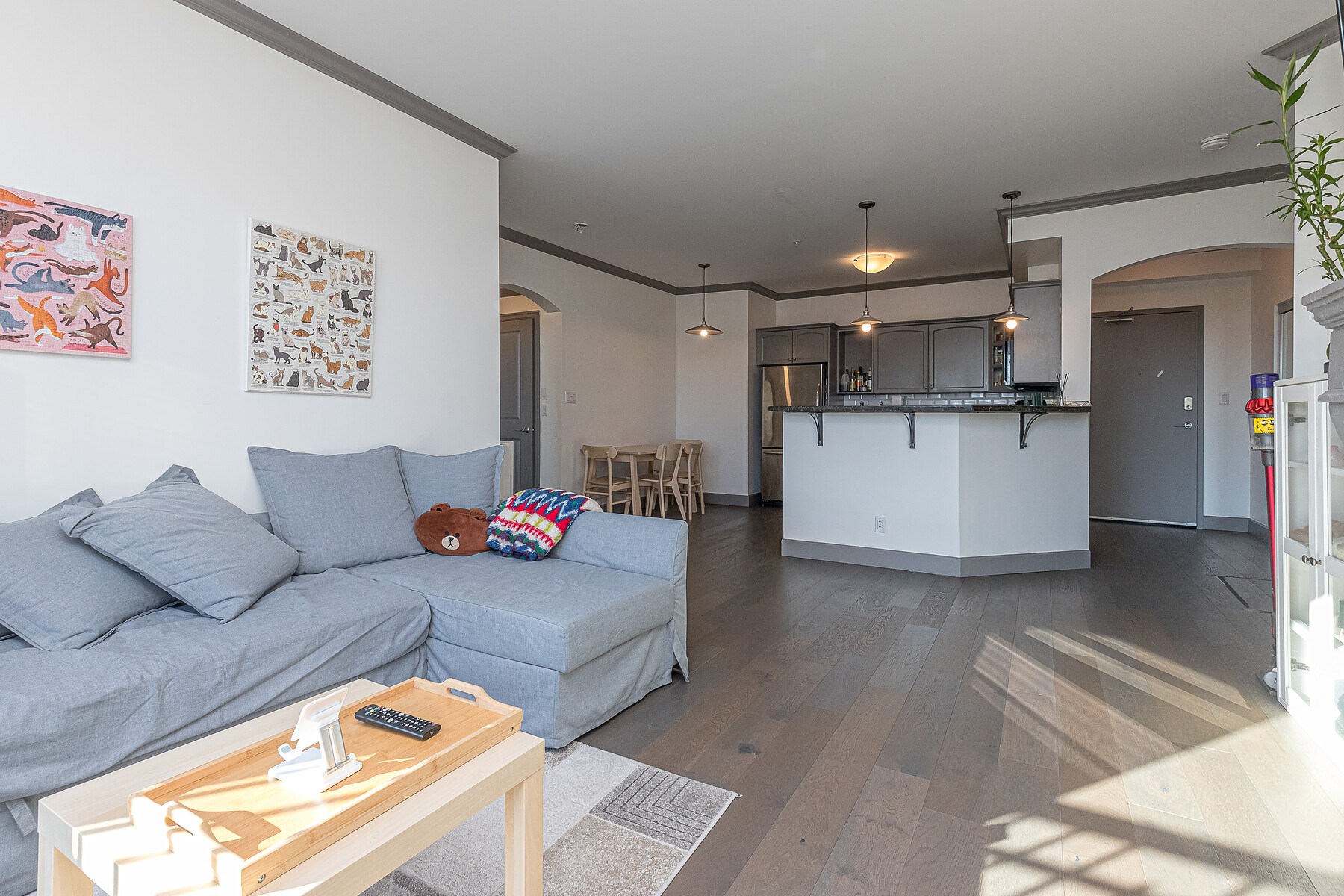 3191620 McKenzie Ave Multimedia Showcase