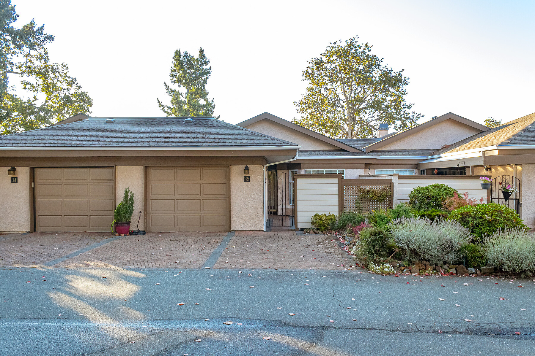 35901 Kentwood Lane Multimedia Showcase