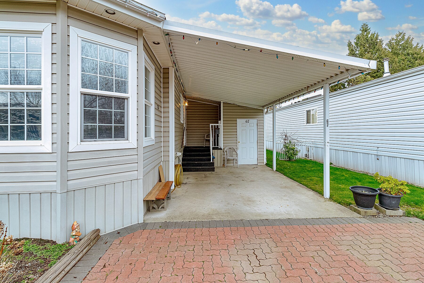 677583 Central Saanich Rd Multimedia Showcase