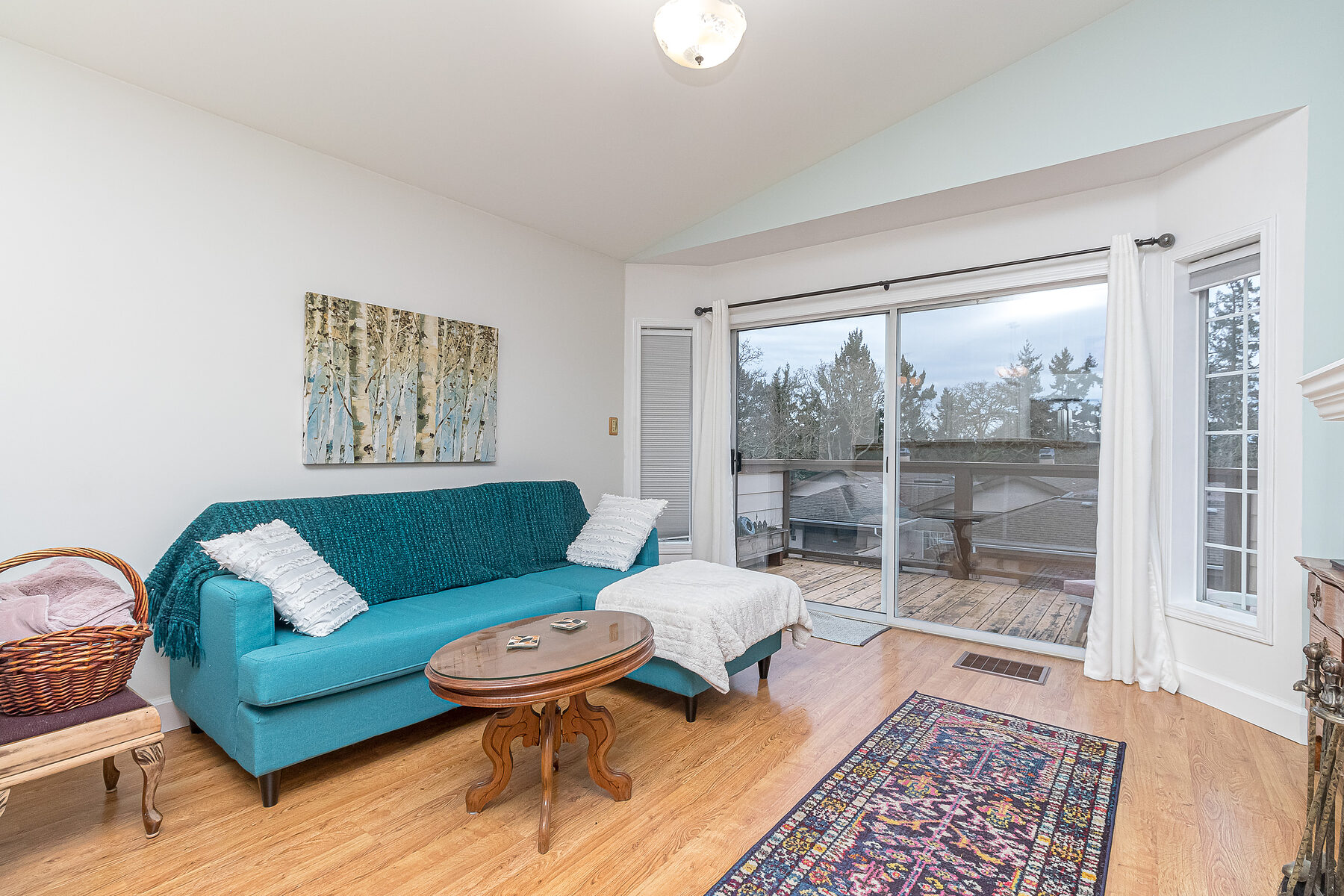 38901 Kentwood Lane Multimedia Showcase