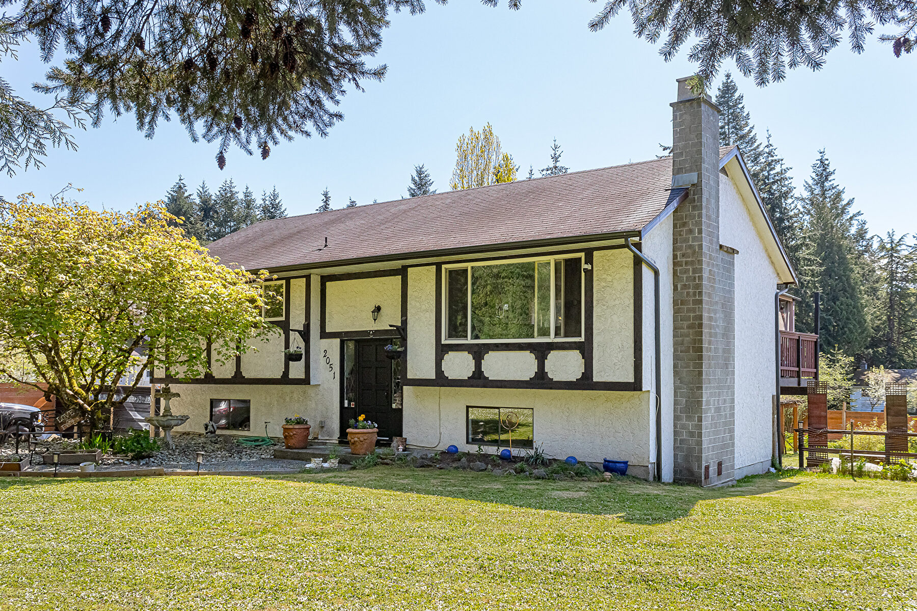 2051 Cedar Rd - Multimedia Showcase